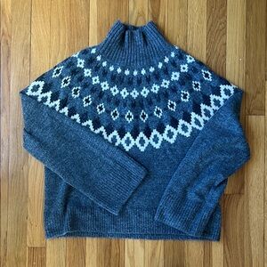 Gap cropped sweater